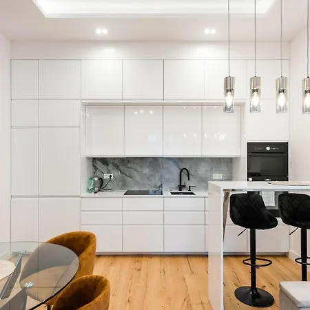 Zlota Sophisticated Apartment Warsaw Exterior photo